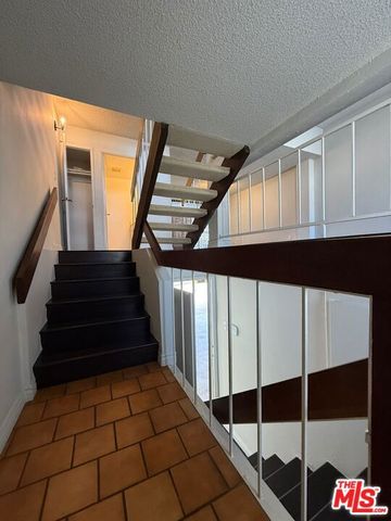 2809 Montrose Avenue 10, La Crescenta, CA 91214