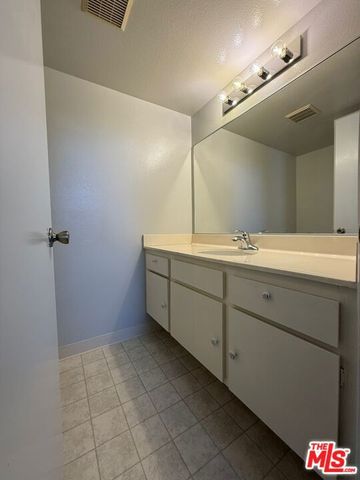 2809 Montrose Avenue 10, La Crescenta, CA 91214