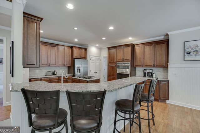345 Big Bend Trail, Sugar Hill, GA 30518