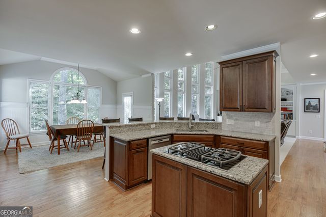 345 Big Bend Trail, Sugar Hill, GA 30518