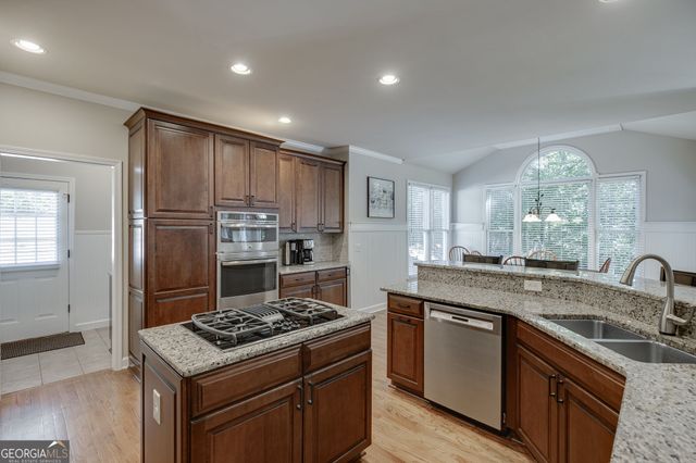345 Big Bend Trail, Sugar Hill, GA 30518