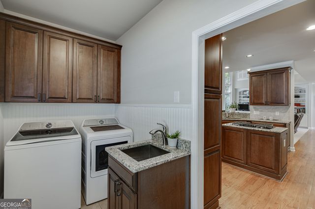 345 Big Bend Trail, Sugar Hill, GA 30518