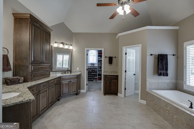 345 Big Bend Trail, Sugar Hill, GA 30518