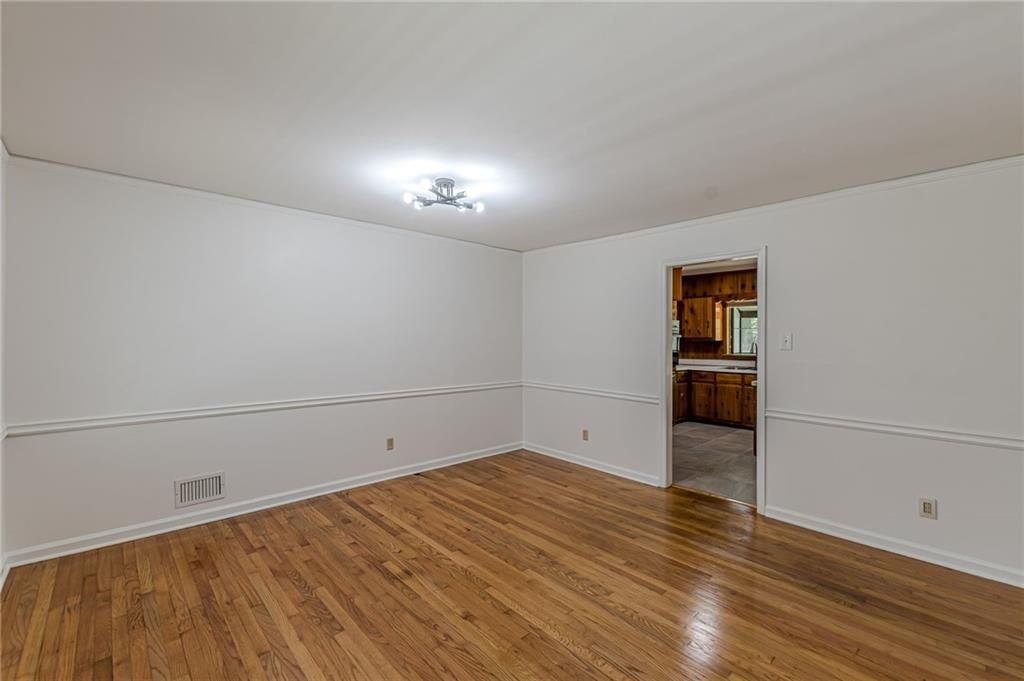 Image 10 of property listing at 3483 Scenic Drive, East Point, GA 30344