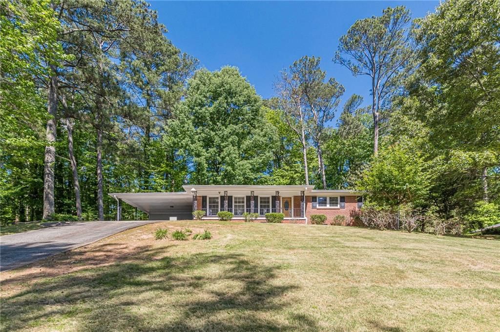 Image 2 of property listing at 3483 Scenic Drive, East Point, GA 30344