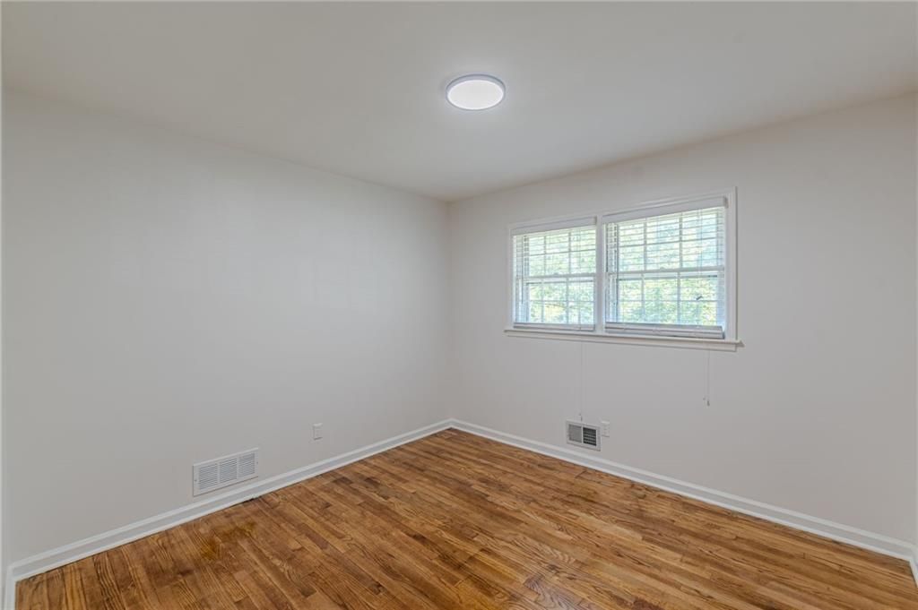 Image 21 of property listing at 3483 Scenic Drive, East Point, GA 30344