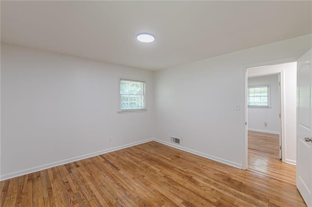 Image 33 of property listing at 3483 Scenic Drive, East Point, GA 30344
