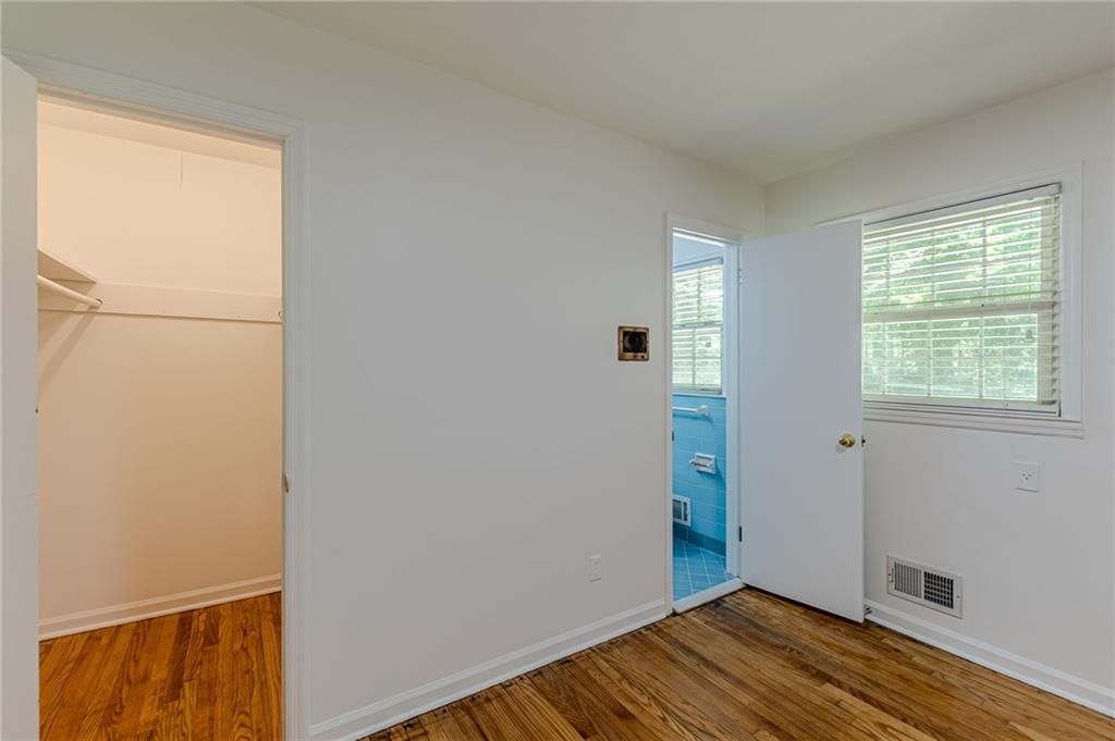 Image 37 of property listing at 3483 Scenic Drive, East Point, GA 30344