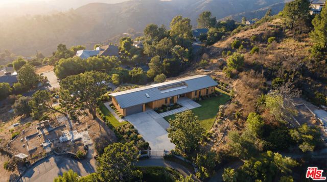 20555 Little Rock Way, Malibu, CA 90265