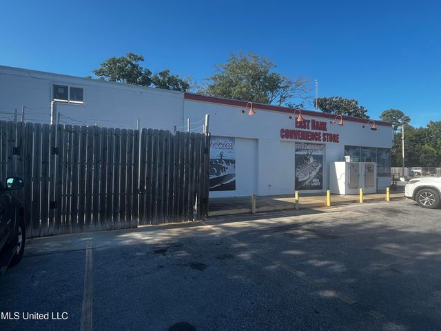 1019 Ingalls Avenue, Pascagoula, MS 39567
