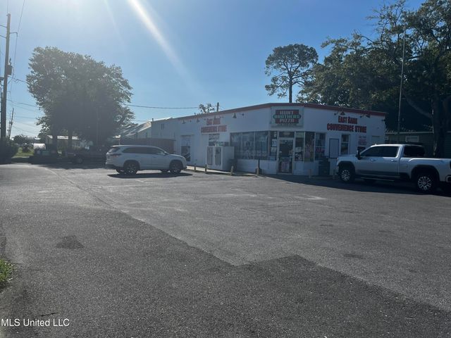 1019 Ingalls Avenue, Pascagoula, MS 39567
