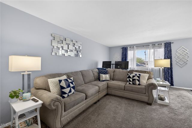 1529 Lee Terrace Drive, Wickliffe, OH 44092