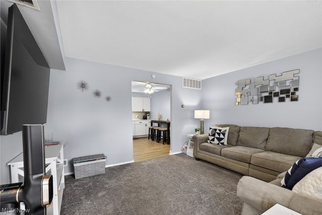 1529 Lee Terrace Drive, Wickliffe, OH 44092