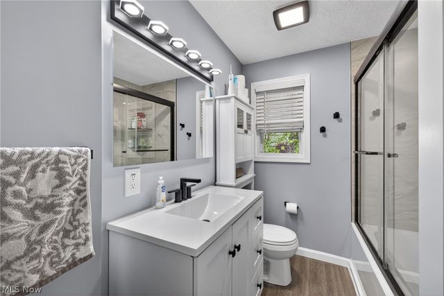 1529 Lee Terrace Drive, Wickliffe, OH 44092