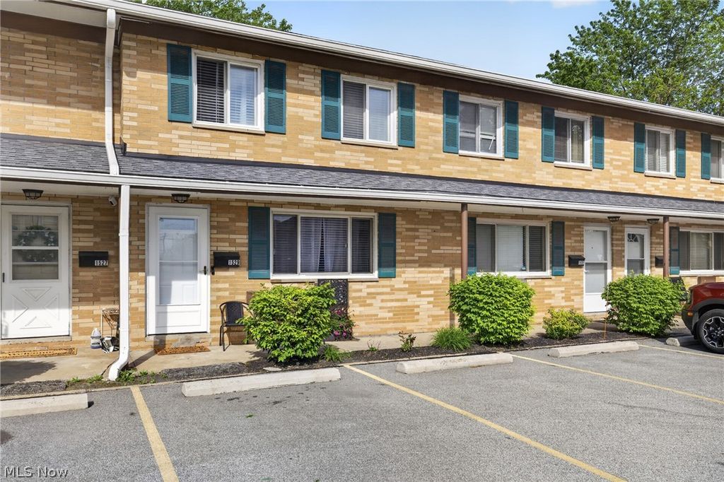 1529 Lee Terrace Drive, Wickliffe, OH 44092