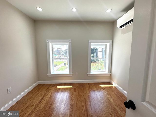 1114 SARAH ANN ST, Baltimore, MD 21223