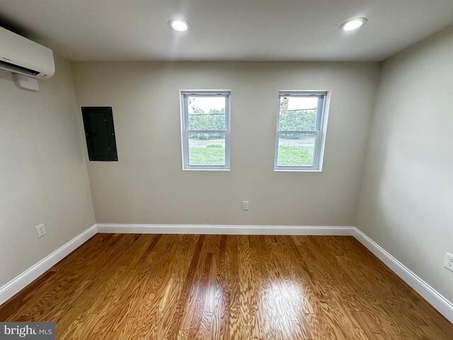 1114 SARAH ANN ST, Baltimore, MD 21223