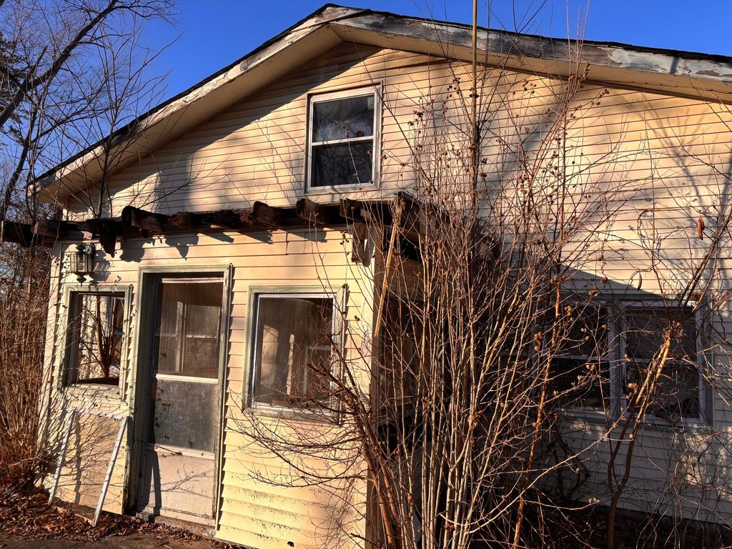 325 Lilac Drive, Walkerton, IN 46574