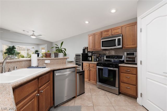 9284 Gentle Cascade Avenue, Las Vegas, NV 89178