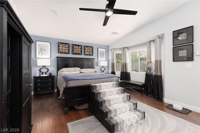 9284 Gentle Cascade Avenue, Las Vegas, NV 89178