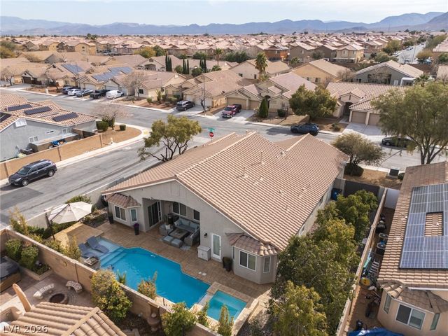 9284 Gentle Cascade Avenue, Las Vegas, NV 89178