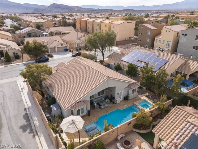 9284 Gentle Cascade Avenue, Las Vegas, NV 89178