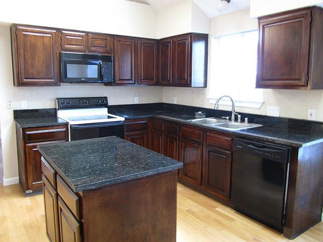1235 Kings Creek Trl, Missouri City, TX 77459