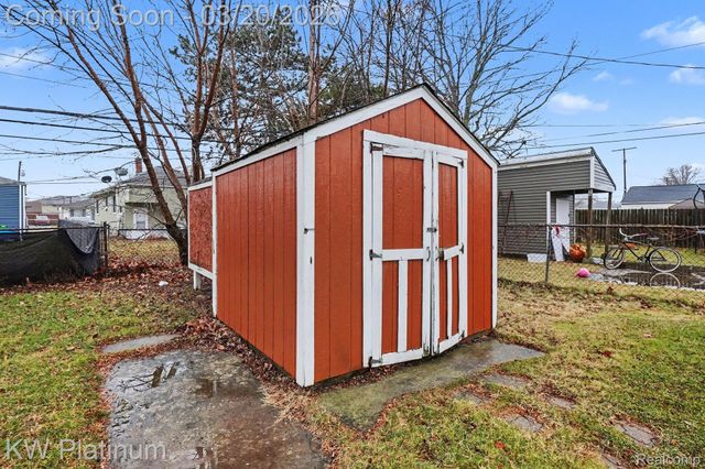 22826 Arcadia Street, St. Clair Shores, MI 48082