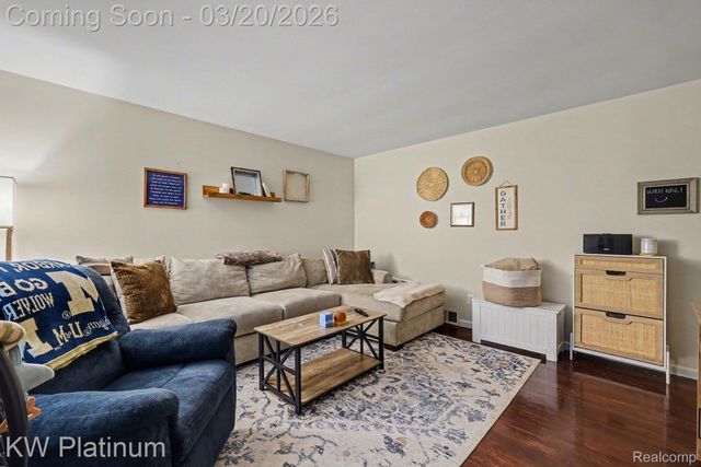 22826 Arcadia Street, St. Clair Shores, MI 48082