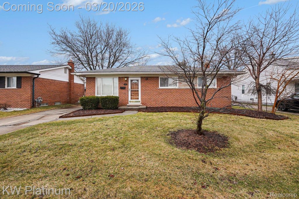 22826 Arcadia Street, St. Clair Shores, MI 48082