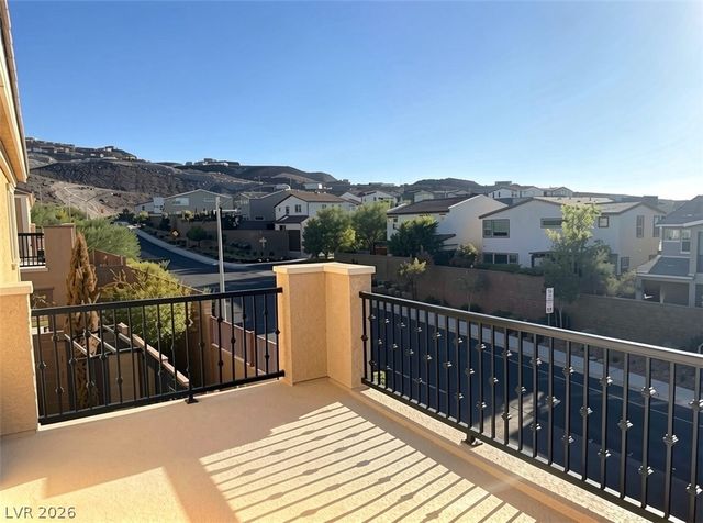 209 Amber Bluff Street, Henderson, NV 89012