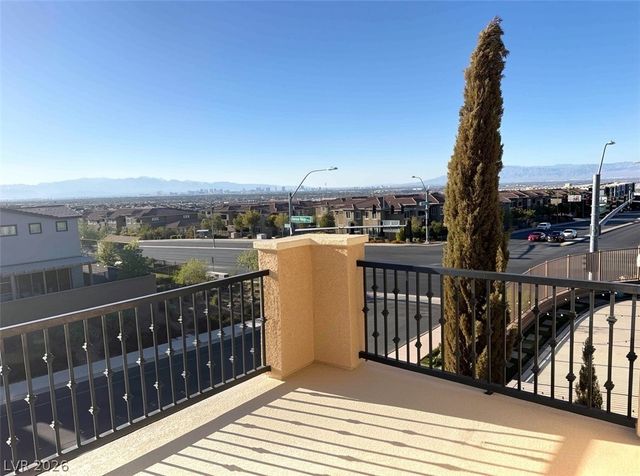 209 Amber Bluff Street, Henderson, NV 89012
