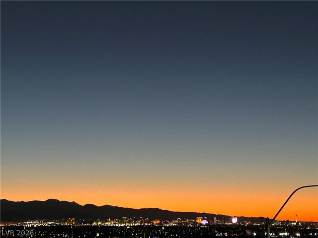209 Amber Bluff Street, Henderson, NV 89012