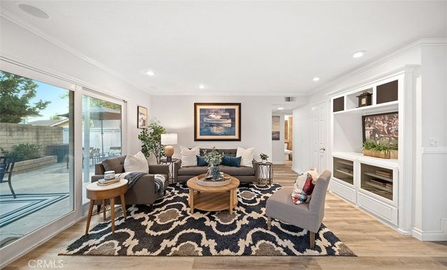 159 Los Alamitos, Placentia, CA 92870