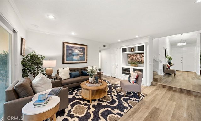 159 Los Alamitos, Placentia, CA 92870