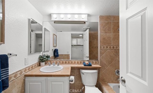 159 Los Alamitos, Placentia, CA 92870