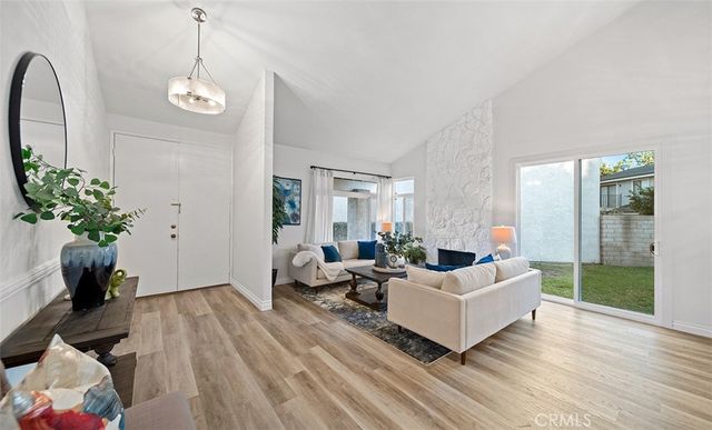 159 Los Alamitos, Placentia, CA 92870