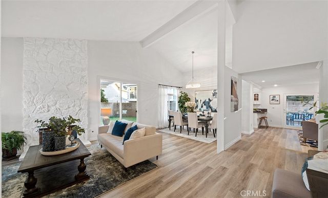 159 Los Alamitos, Placentia, CA 92870