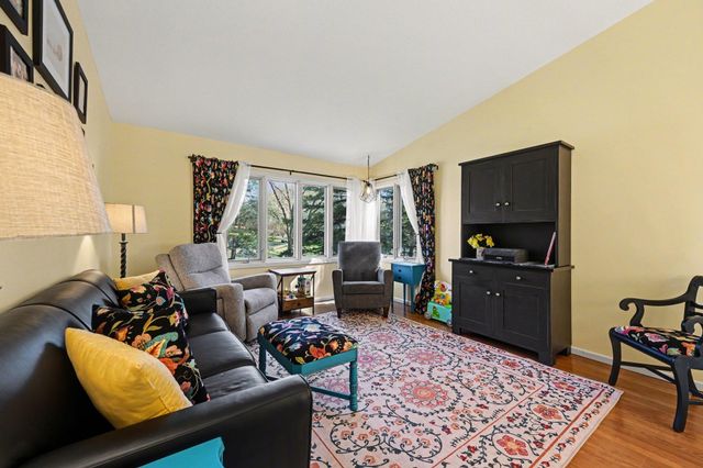 1472 Arden View Drive, Arden Hills, MN 55112