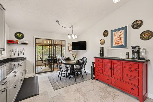 1472 Arden View Drive, Arden Hills, MN 55112
