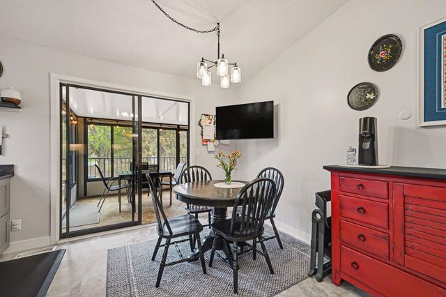 1472 Arden View Drive, Arden Hills, MN 55112