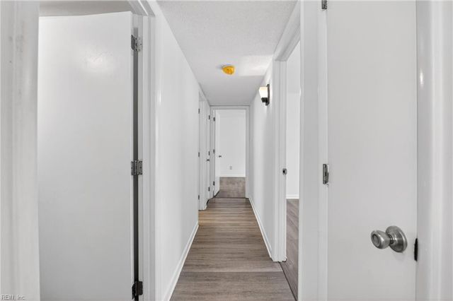 149 Windsor Castle Dr Apt E, Newport News, VA 23608