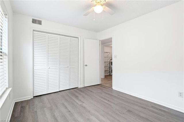 149 Windsor Castle Dr Apt E, Newport News, VA 23608