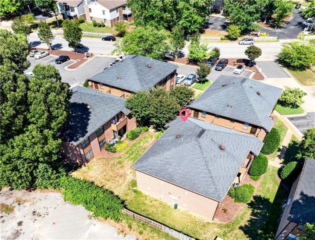 149 Windsor Castle Dr Apt E, Newport News, VA 23608