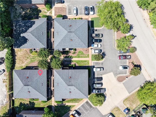 149 Windsor Castle Dr Apt E, Newport News, VA 23608