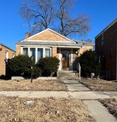 9731 S Ellis Avenue, Chicago, IL 60628