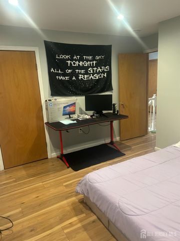 140 S Robert Street, Sewaren, NJ 07077