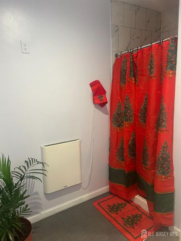 140 S Robert Street, Sewaren, NJ 07077