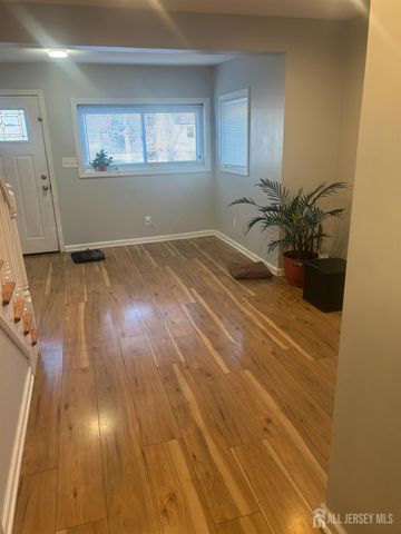 140 S Robert Street, Sewaren, NJ 07077