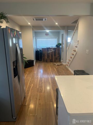 140 S Robert Street, Sewaren, NJ 07077